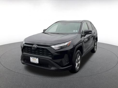 Used 2025 Toyota RAV4 XLE image 6