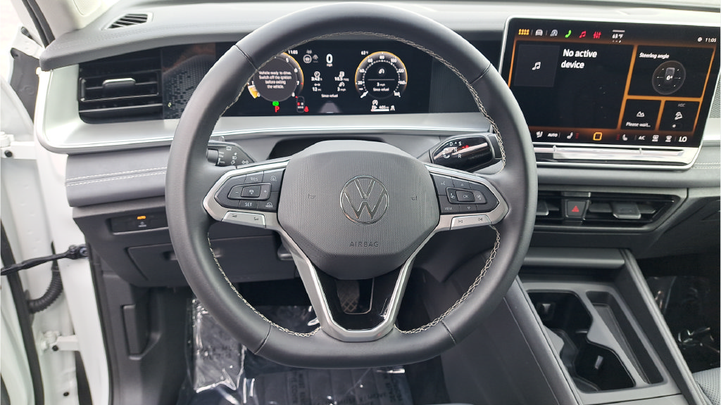 Used 2026 Volkswagen Tiguan SE AWD/4WD image 18
