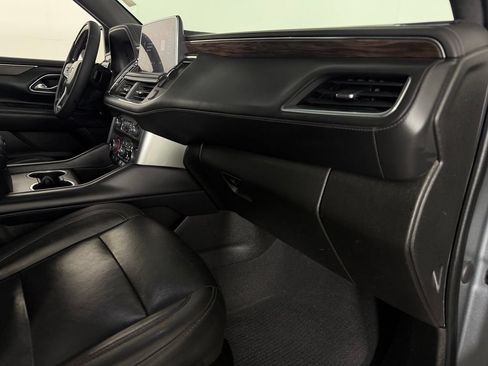 Used 2021 Chevrolet Suburban Z71 AWD/4WD image 32