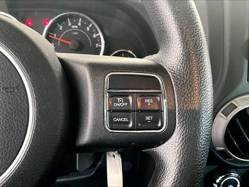 Used 2011 Jeep Wrangler Sport AWD/4WD image 11