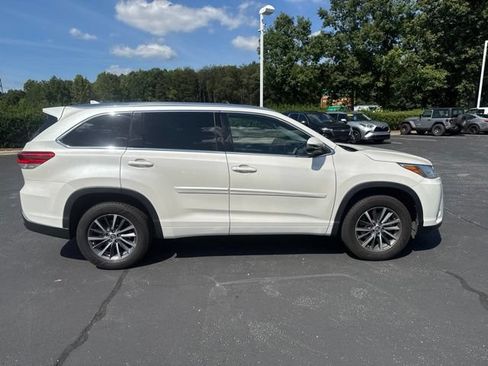 Used 2017 Toyota Highlander XLE FWD image 8