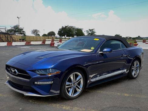 Used 2020 Ford Mustang Premium w/ Equipment Group 201A RWD image 4