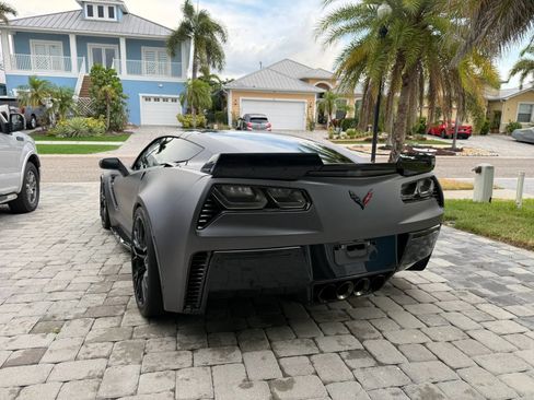 Used 2015 Chevrolet Corvette Z06 w/ 2LZ Preferred Equipment Group RWD image 8