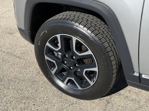 Used 2019 Jeep Compass Trailhawk AWD/4WD image 10