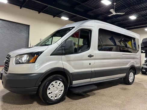 Used 2018 Ford Transit 250 148 Medium Roof image 11
