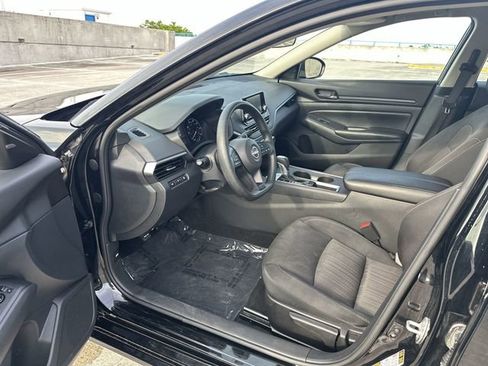 Used 2024 Nissan Altima 2.5 S FWD image 22