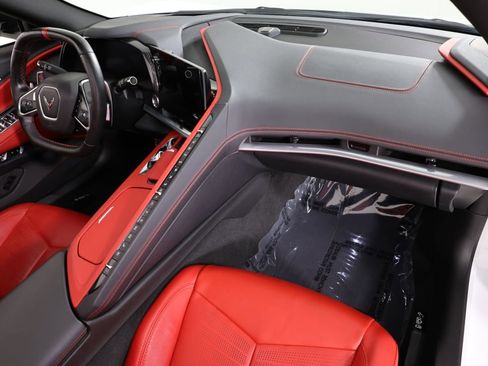 Used 2021 Chevrolet Corvette Stingray Preferred Conv w/ Z51 Performance Package RWD image 31