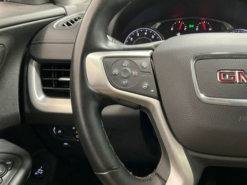 Used 2024 GMC Terrain SLT image 16