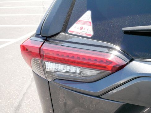 Used 2022 Toyota RAV4 XLE w/ Convenience Package AWD/4WD image 17