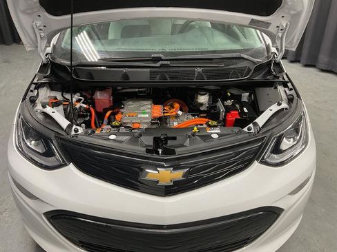 Used 2020 Chevrolet Bolt Premier w/ Infotainment Package image 15