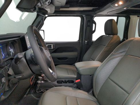 Used 2024 Jeep Wrangler High Altitude image 18