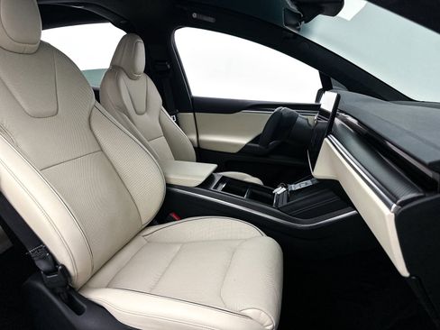 Used 2022 Tesla Model X Plaid image 34