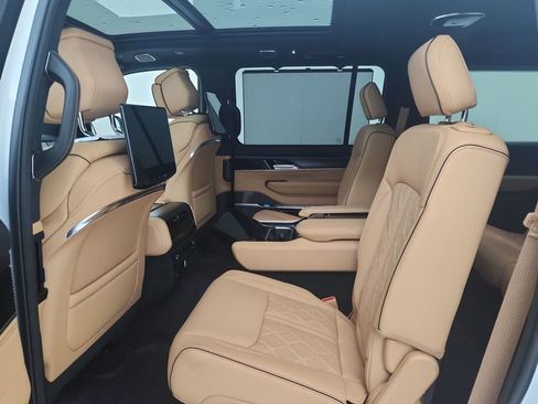 New 2026 Jeep Grand Wagoneer L Summit AWD/4WD image 30