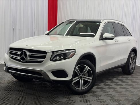 Used 2019 Mercedes-Benz GLC 300 4MATIC image 4