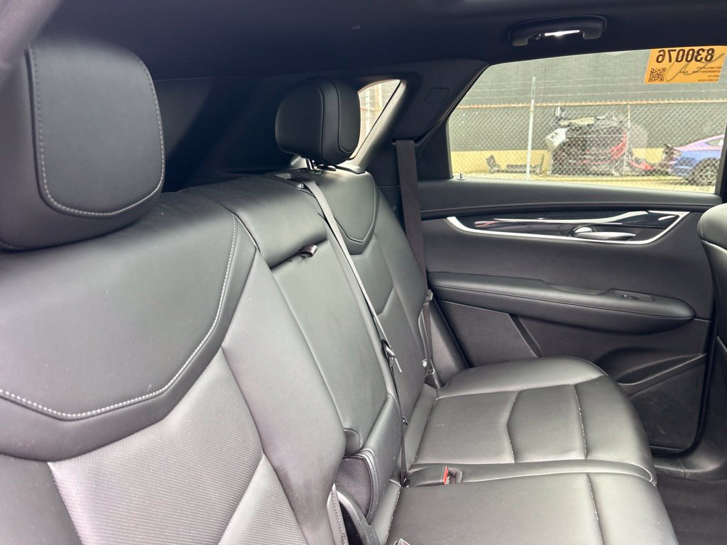 Used 2022 Cadillac XT5 Premium Luxury w/ Technology Package AWD/4WD image 12