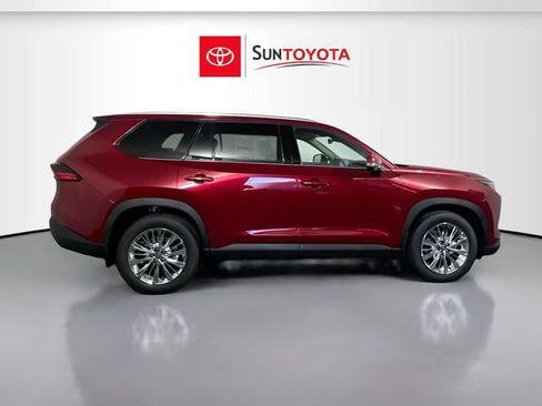 New 2026 Toyota Grand Highlander Platinum image 2
