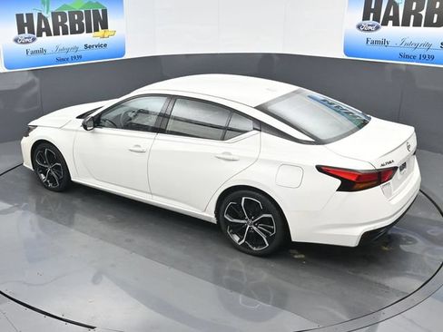 Used 2024 Nissan Altima 2.5 SR FWD image 23