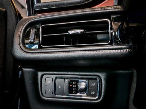 Used 2022 Lincoln Aviator Grand Touring w/ Elements Package Plus AWD/4WD image 42