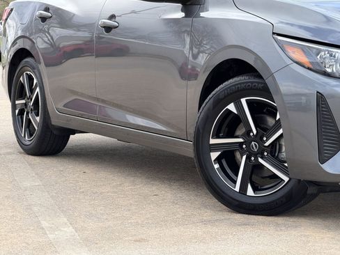 Used 2025 Nissan Sentra SV image 11