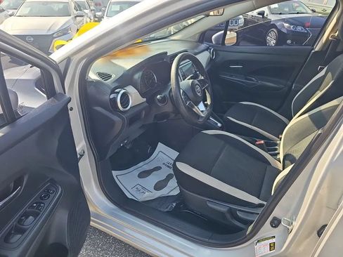 Used 2021 Nissan Versa SV FWD image 11