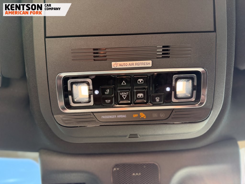 Used 2025 Lincoln Navigator Reserve AWD/4WD image 27