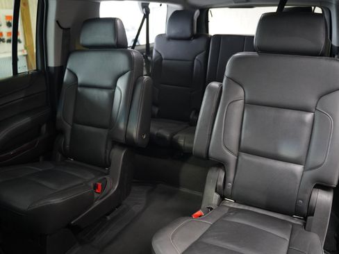 Used 2019 GMC Yukon XL SLT image 32