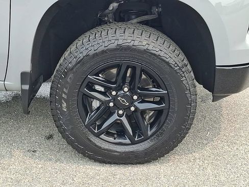 Certified 2025 Chevrolet Silverado 1500 Custom Trail Boss AWD/4WD image 8