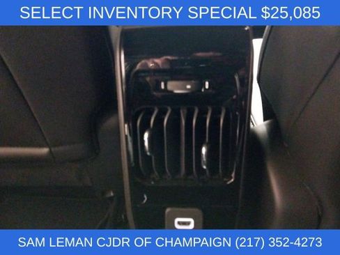 New 2026 Jeep Compass Latitude image 10