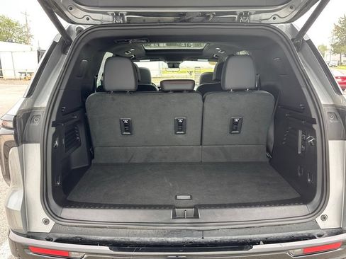 Used 2024 Chevrolet Traverse RS w/ LPO, Floor Liner Package AWD/4WD image 23
