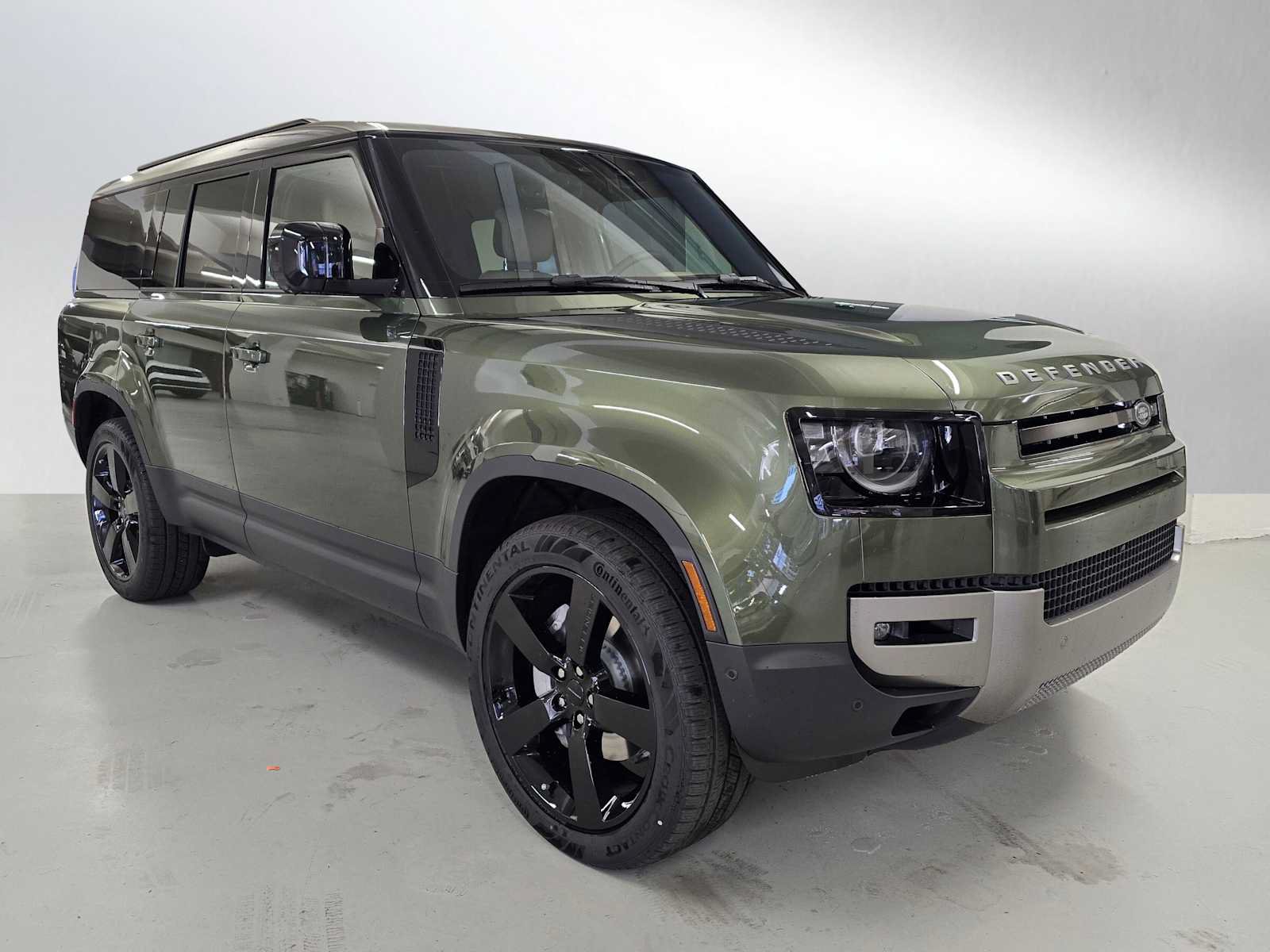 New 2026 Land Rover Defender 130 S AWD/4WD image 7