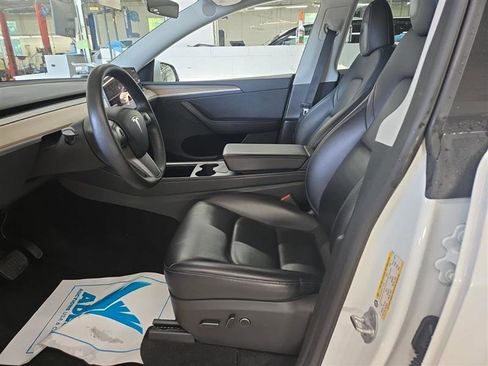 Used 2023 Tesla Model Y Long Range AWD/4WD image 6