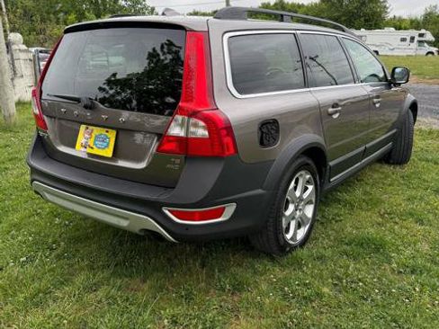 Used 2010 Volvo XC70 T6 AWD/4WD image 8