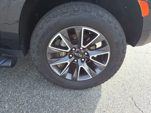 Used 2022 Chevrolet Tahoe Z71 w/ Luxury Package image 10