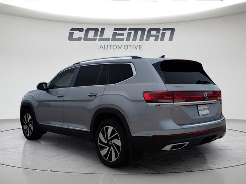Used 2024 Volkswagen Atlas SEL AWD/4WD image 8