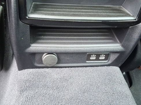 Used 2022 BMW 540i xDrive w/ Executive Package image 11