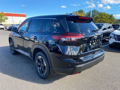 New 2026 Nissan Rogue SV image 4