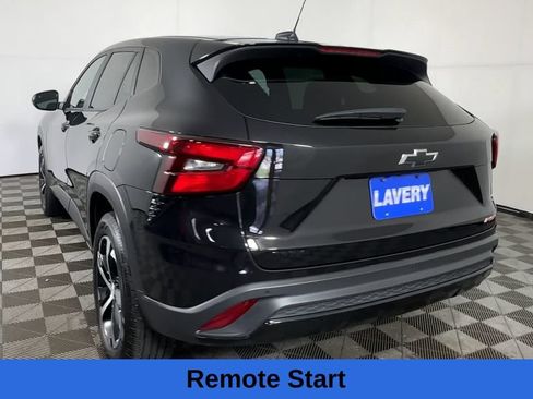 Used 2025 Chevrolet Trax RS w/ Sunroof Package FWD image 10