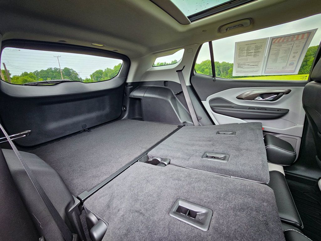 Used 2023 GMC Terrain SLT w/ Infotainment Package II AWD/4WD image 42