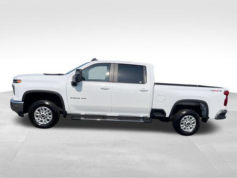 Used 2025 Chevrolet Silverado 2500 LT w/ Convenience Package AWD/4WD image 2