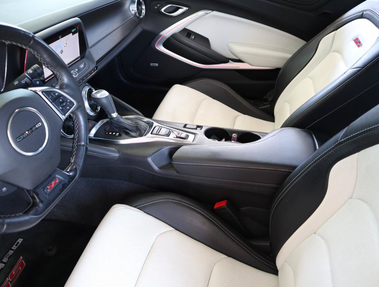 Used 2018 Chevrolet Camaro SS RWD image 47