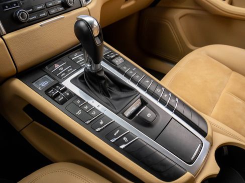 Used 2017 Porsche Macan S image 13
