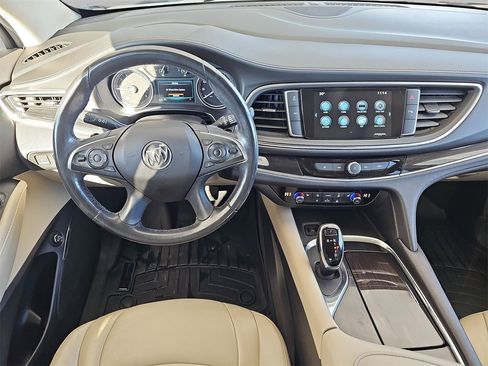 Used 2019 Buick Enclave Essence image 17