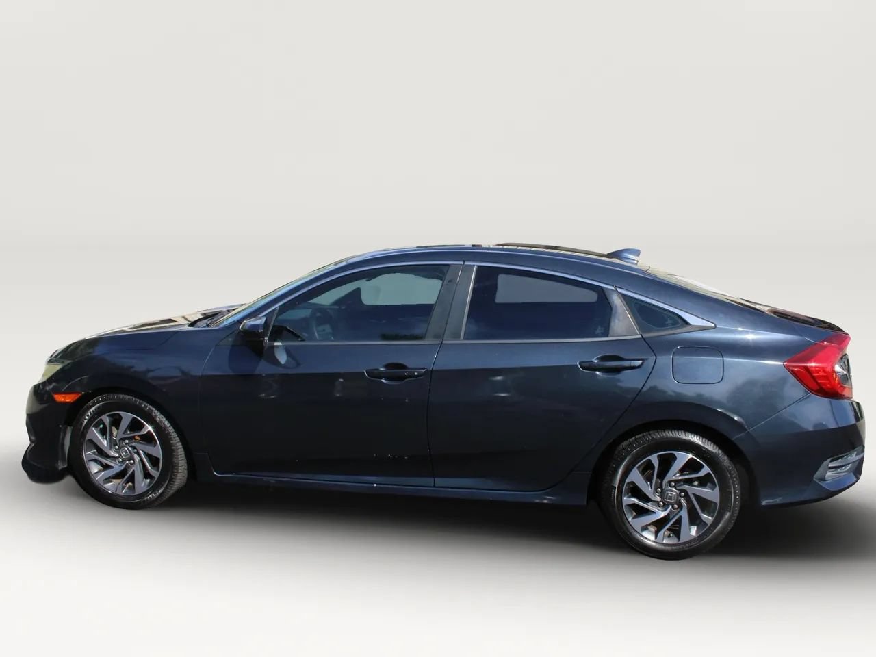 Used 2017 Honda Civic EX image 5