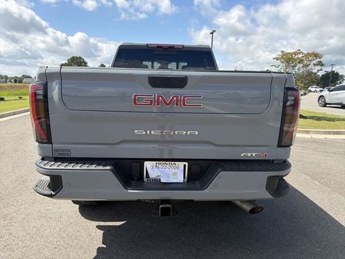 Used 2024 GMC Sierra 2500 AT4 w/ AT4 Premium Plus Package AWD/4WD image 22