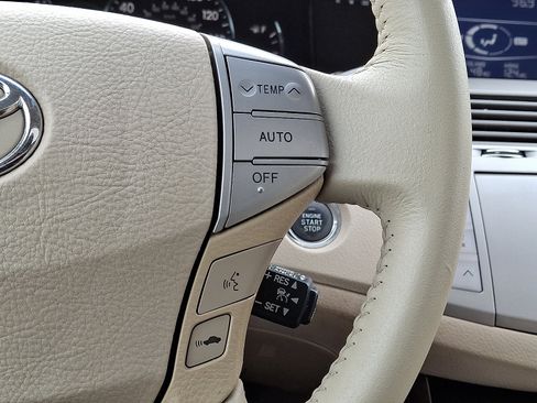 Used 2009 Toyota Avalon Limited image 22