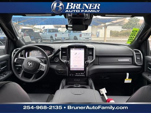 New 2026 RAM 3500 Laramie AWD/4WD image 19