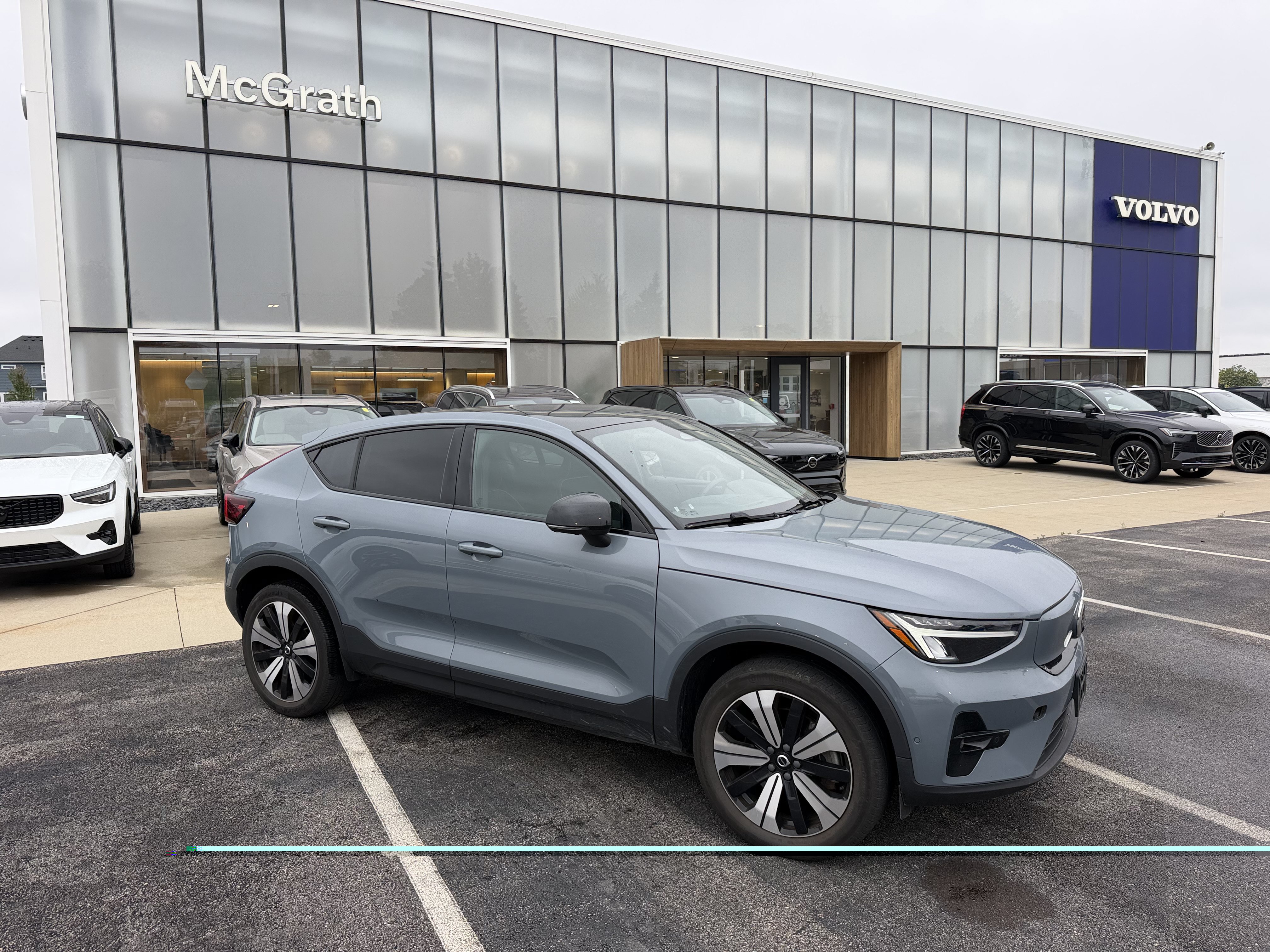 Used 2023 Volvo C40 P8 Recharge Plus AWD/4WD image 3