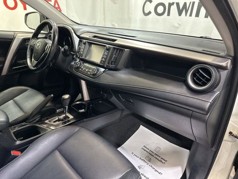 Used 2016 Toyota RAV4 Limited image 13