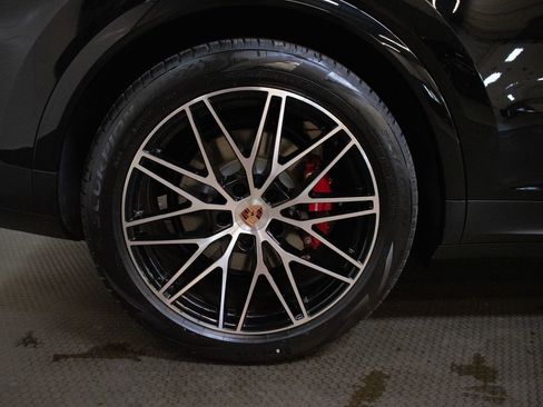 New 2026 Porsche Cayenne S image 16