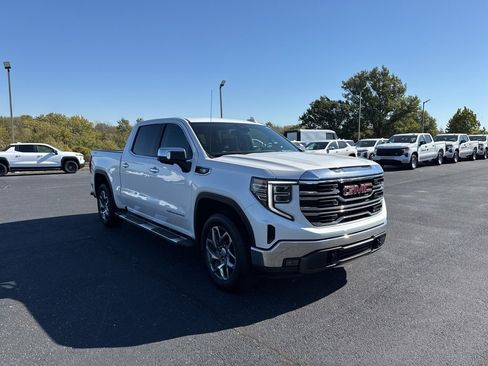 Used 2023 GMC Sierra 1500 SLT w/ SLT Premium Package image 7